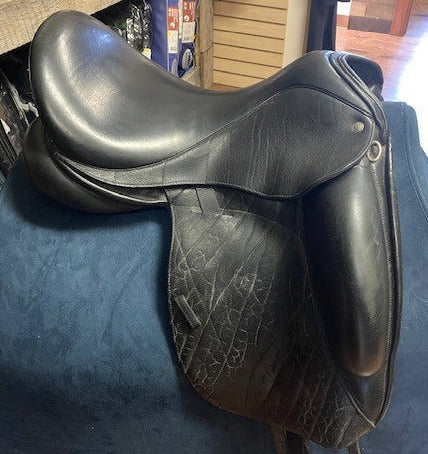 GENTLY USED- Icon Flight Buffalo Leather Dressage Saddle BLACK 17.5IN SEAT MED WIDE TREE
