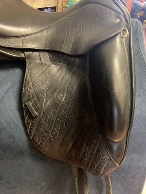 GENTLY USED- Icon Flight Buffalo Leather Dressage Saddle BLACK 17.5IN SEAT MED WIDE TREE