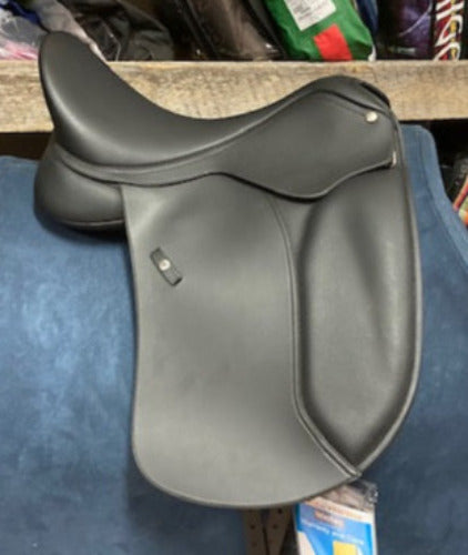 TEST RIDE/DEMO- Wintec 500 Dressage Saddle with HART BLACK 16.5IN