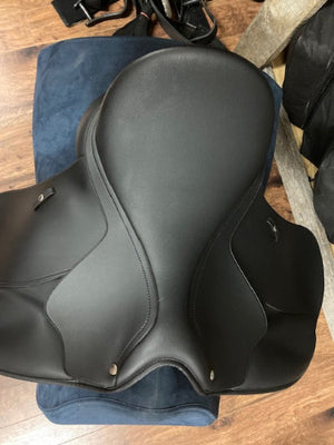 TEST RIDE/DEMO- Wintec 500 Dressage Saddle with HART BLACK 16.5IN