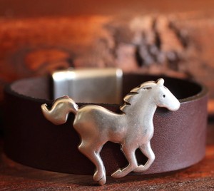 Large Wide Horse Leather Bracelet: 7.25 Inches / Black