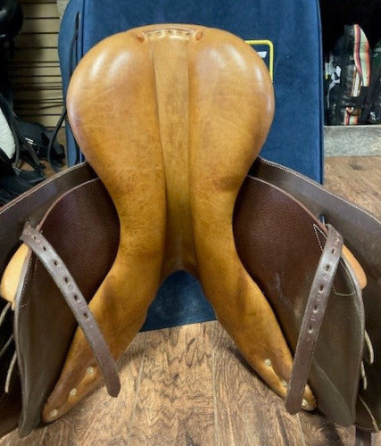 GENTLY USED- Antares Jump Saddle Brown 17.5in