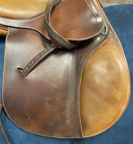GENTLY USED- Antares Jump Saddle Brown 17.5in