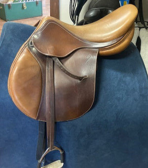 GENTLY USED- Antares Jump Saddle Brown 17.5in