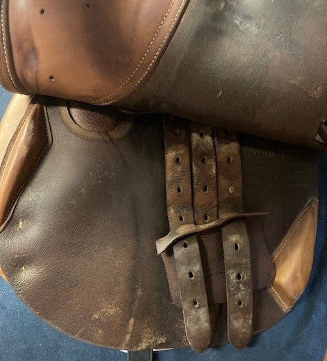 GENTLY USED- Antares Jump Saddle Brown 17.5in