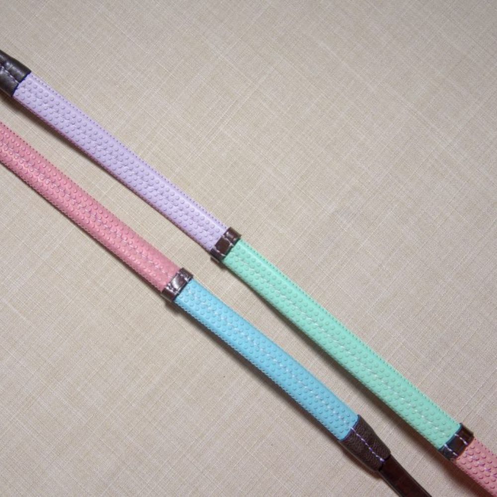 Black Oak Rainbow Rubber Reins