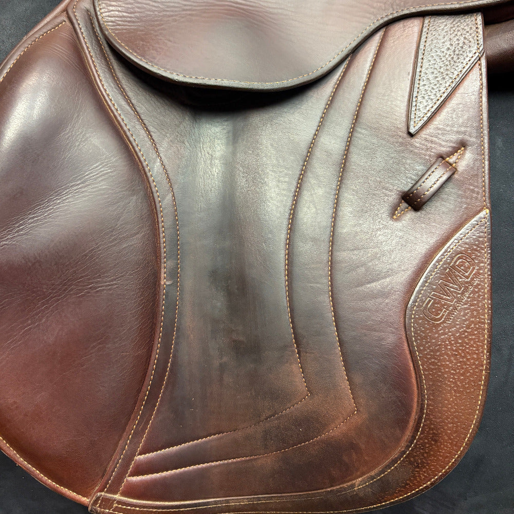 2015 CWD SE02 16.5" 1L Close Contact / Jump Saddle - GENTLY USED