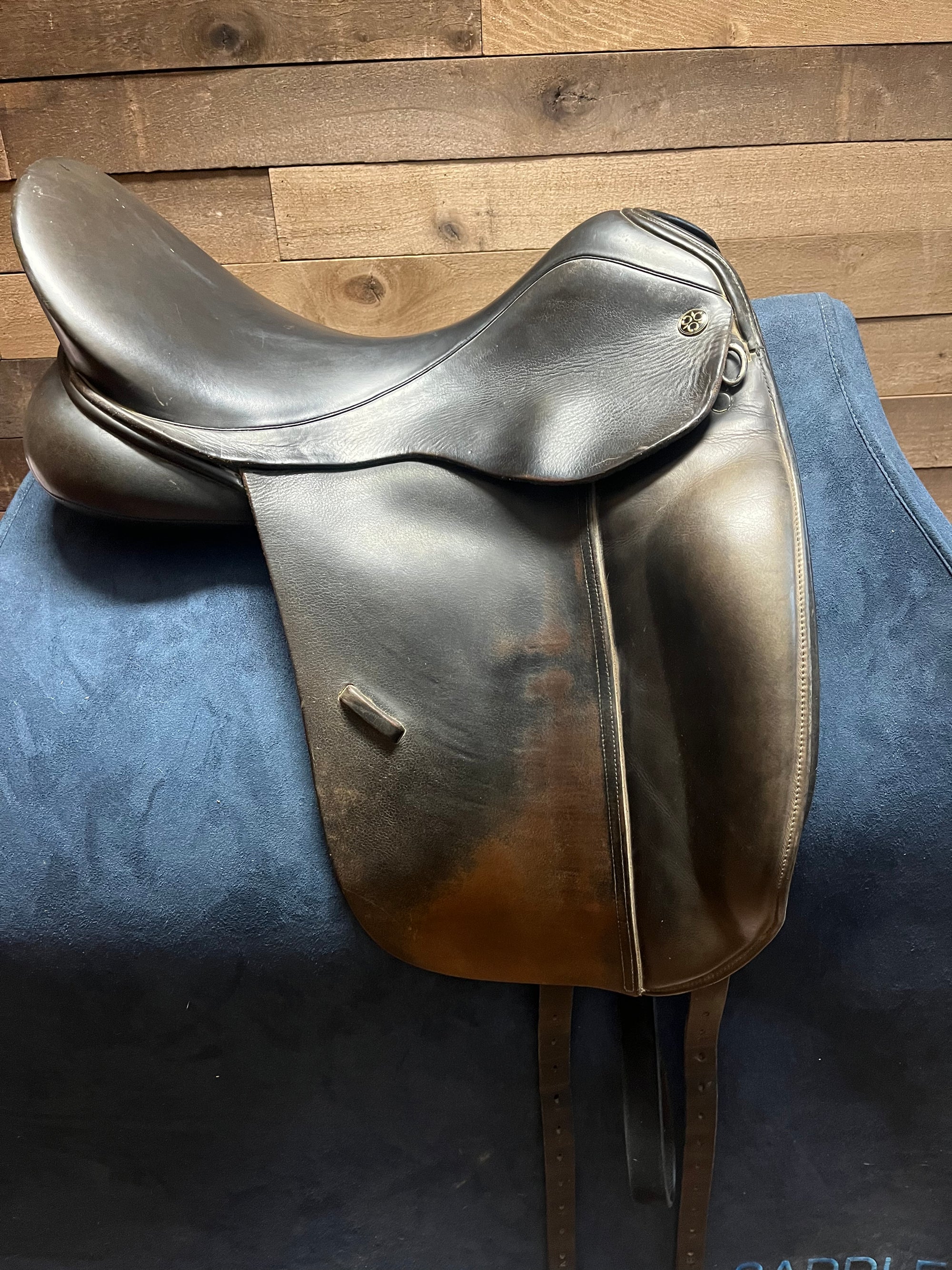 GENTLY USED Trilogy Debbie McDonald Dressage Saddle - 18" Medium Wide