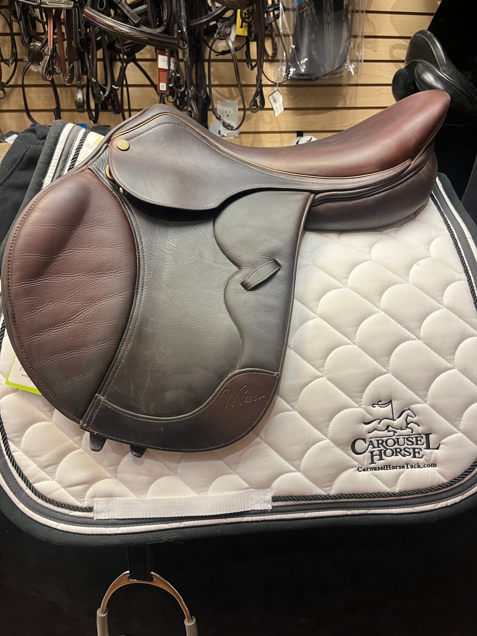 GENTLY USED Pessoa GenX-2 Close Contact / Jump Saddle with XCH - 17.5 Regular Flap