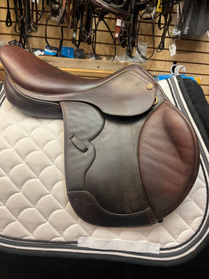 GENTLY USED Pessoa GenX-2 Close Contact / Jump Saddle with XCH - 17.5 Regular Flap