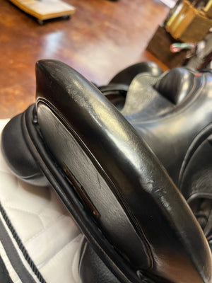 Albion Revelation Red Label Dressage Saddle - 17.5 MW - GENTLY USED