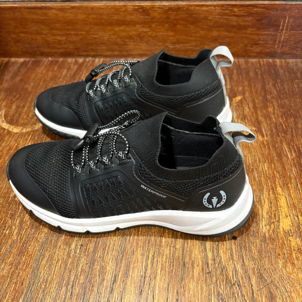 GENTLY USED Kerrits Groundwork Waterproof Sneaker-Size 6.5