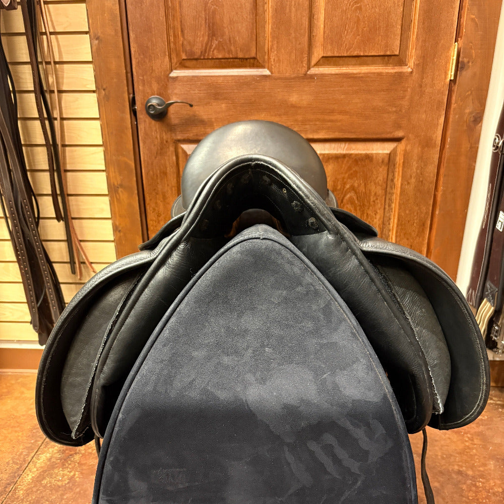GENTLY USED- Frank Baines Dressage Saddle- Aires De Haute 18.5" Medium