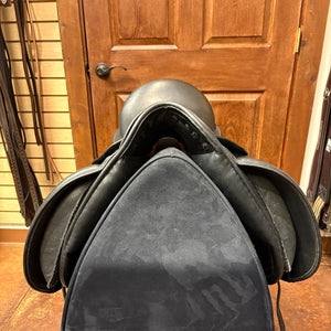 GENTLY USED- Frank Baines Dressage Saddle- Aires De Haute 18.5" Medium