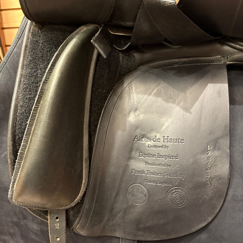 GENTLY USED- Frank Baines Dressage Saddle- Aires De Haute 18.5" Medium