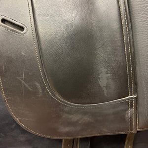 GENTLY USED- Frank Baines Dressage Saddle- Aires De Haute 18.5" Medium