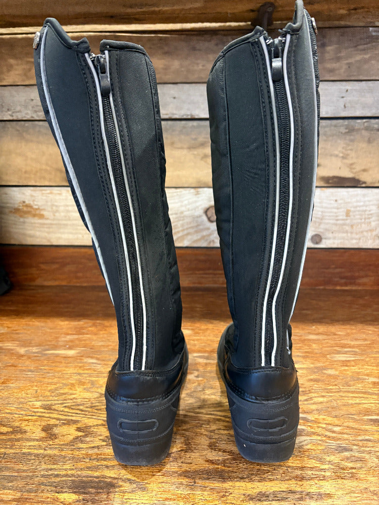 GENTLY USED Ovation Telluride Winter Boots - Ladies 7
