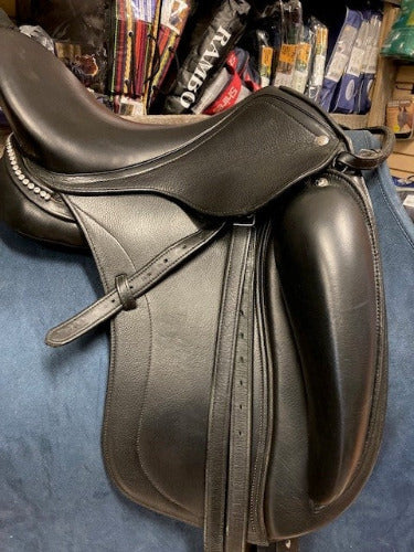 GENTLY USED- Schleese Obrigado Dressage Saddle with Swarovski Crystals Black 16.5in XWIDE GULLET