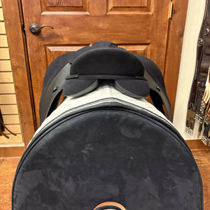 TEST RIDE/DEMO-Wintec Pro Wide Dressage Saddle with HART, Black 16.5" seat