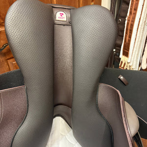 TEST RIDE/DEMO-Wintec 500 Jump Saddle with optional HART, Brown 17.5"