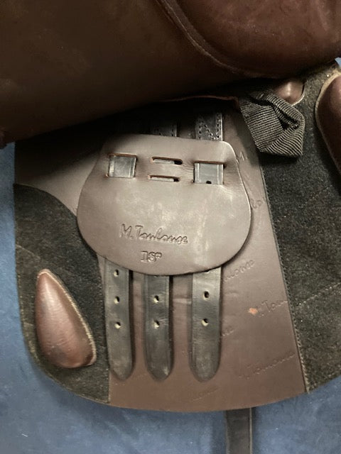 GENTLY USED- M Toulouse Premia Wide Close Contact/Jump Saddle HAVANA 18IN WIDE