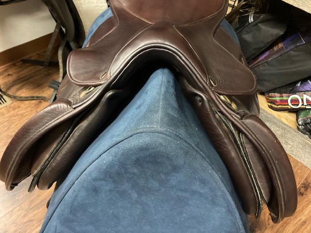 GENTLY USED- M Toulouse Premia Wide Close Contact/Jump Saddle HAVANA 18IN WIDE