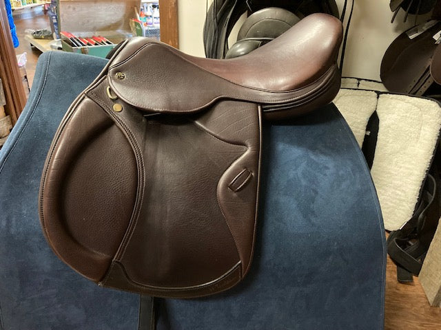GENTLY USED- M Toulouse Premia Wide Close Contact/Jump Saddle HAVANA 18IN WIDE