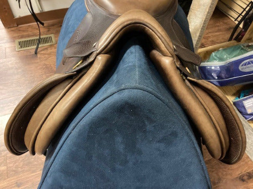 GENTLY USED- Pessoa Gen X Jump Saddle BROWN 17in XCH Adjustable Gullet