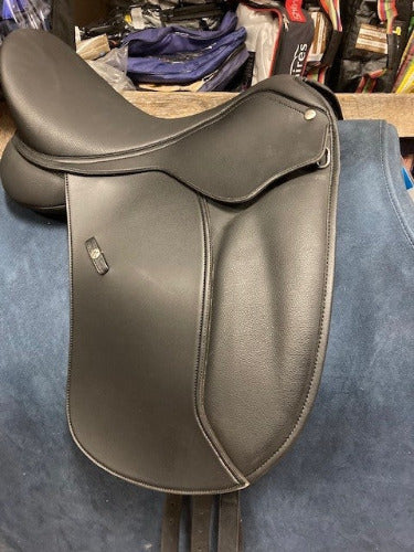 Wintec 500 Dressage Saddle with optional HART 17" TEST RIDE/DEMO