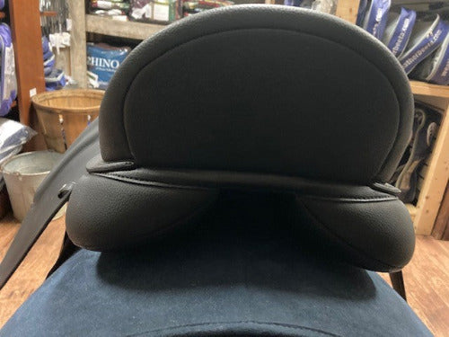 Wintec 500 Dressage Saddle with optional HART 17" TEST RIDE/DEMO