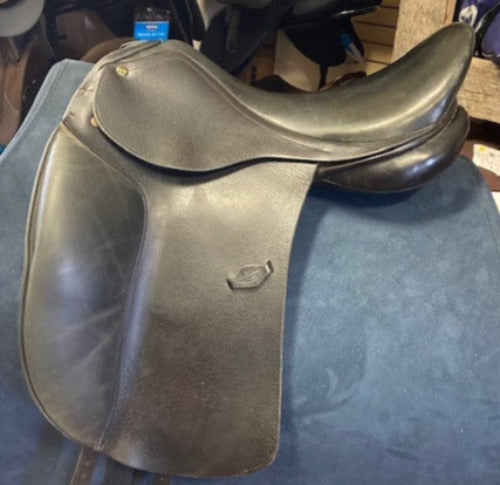 GENTLY USED- HDR Pro Buffalo Leather Dressage Saddle 17in Black wide tree