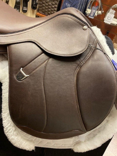 TEST RIDE/DEMO- Bates Caprilli Close Contact Plus Saddle with Luxe Leather BROWN 17.5IN REG FLAP