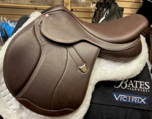 TEST RIDE/DEMO- Bates Caprilli Close Contact Plus Saddle with Luxe Leather BROWN 17.5IN REG FLAP