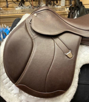 TEST RIDE/DEMO- Bates Caprilli Close Contact Plus Saddle with Luxe Leather BROWN 17.5IN REG FLAP