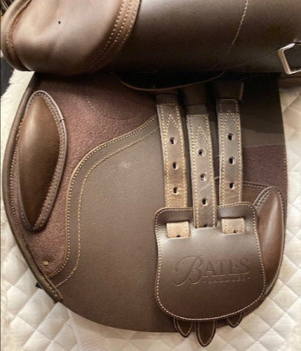 TEST RIDE/DEMO- Bates Caprilli Close Contact Plus Saddle with Luxe Leather BROWN 17.5IN REG FLAP