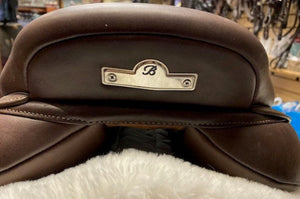 TEST RIDE/DEMO- Bates Caprilli Close Contact Plus Saddle with Luxe Leather BROWN 17.5IN REG FLAP