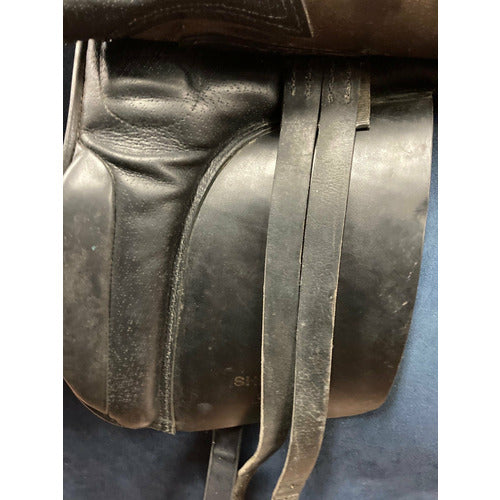 GENTLY USED- Pastene Sheffield Dressage Saddle Black 16.5in Seat