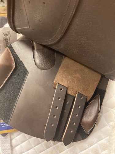 TEST RIDE/DEMO- Ovation Covered Leather Pony Saddle BROWN 15.5in